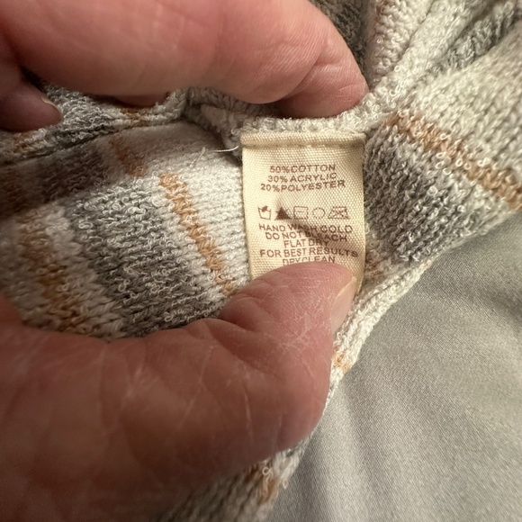 Item & Thread Pullover Hoodie Sweater Striped Gray Beige Womens Size Large - Picture 4 of 9